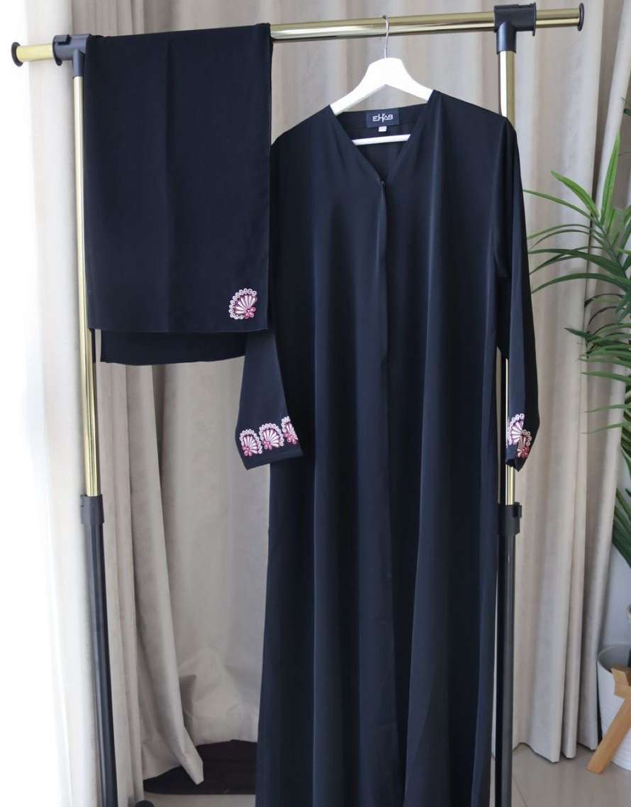 Sadaf abaya